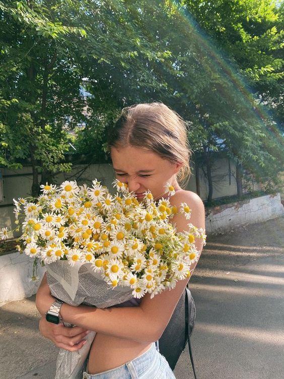 Steady Investment Circle workshop space where corporate flower arrangements are designed and prepared for business delivery